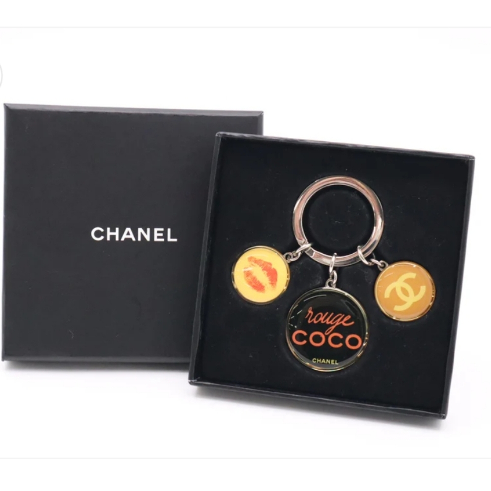Chanel Rouge Coco Keychain Set/Bag Charm - Picture 9 of 11